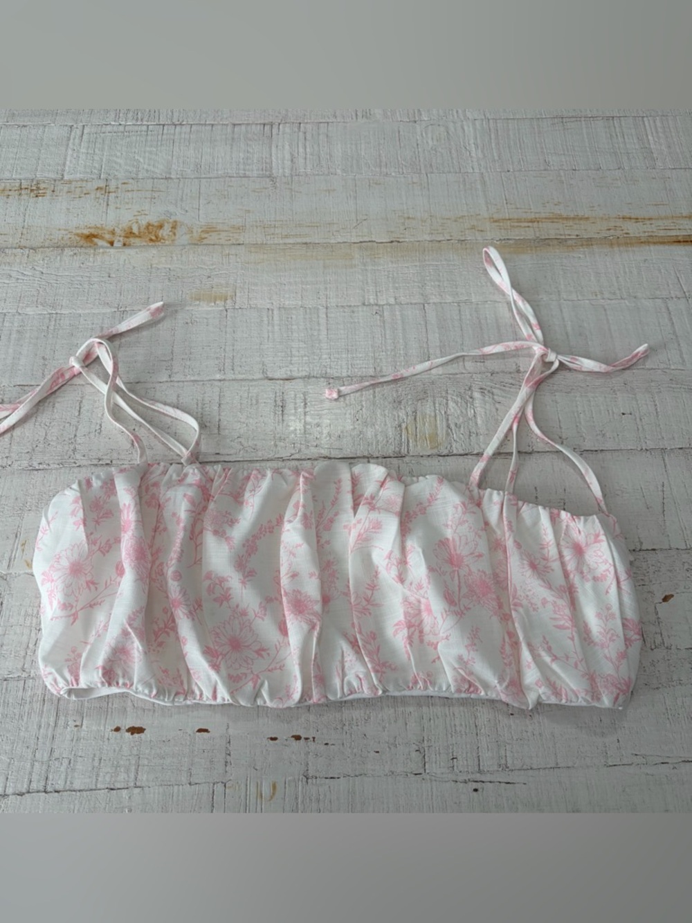 Altar’d State NWOT size XXL White/Pink Floral Bandeau Crop Top Tie Straps Toile
